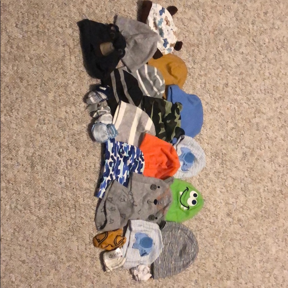 BABY BOY 0-3+M HATS & MITTENS